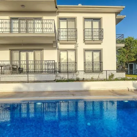 Charming House With Private Pool And View Surrounded By Nature In Apartmán *