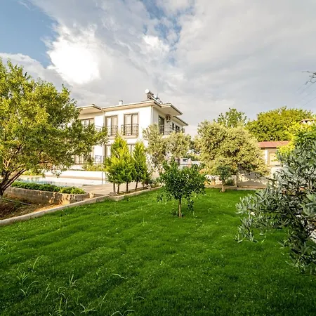 Charming House With Private Pool And View Surrounded By Nature In *