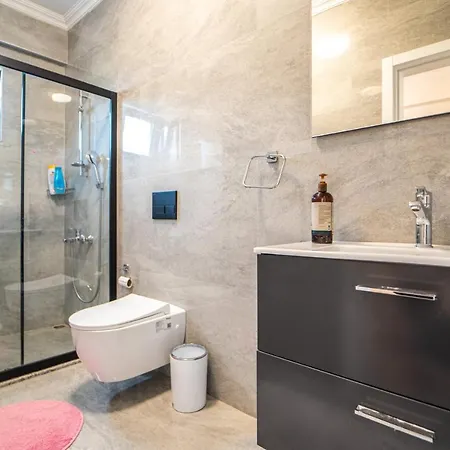 Charming House With Private Pool And View Surrounded By Nature In Apartmán